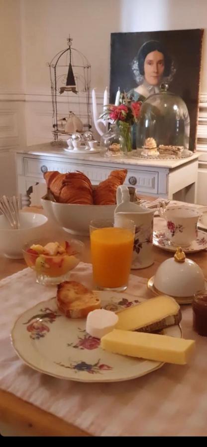 Le Logis Blanc Bed&Breakfast Coursan Экстерьер фото
